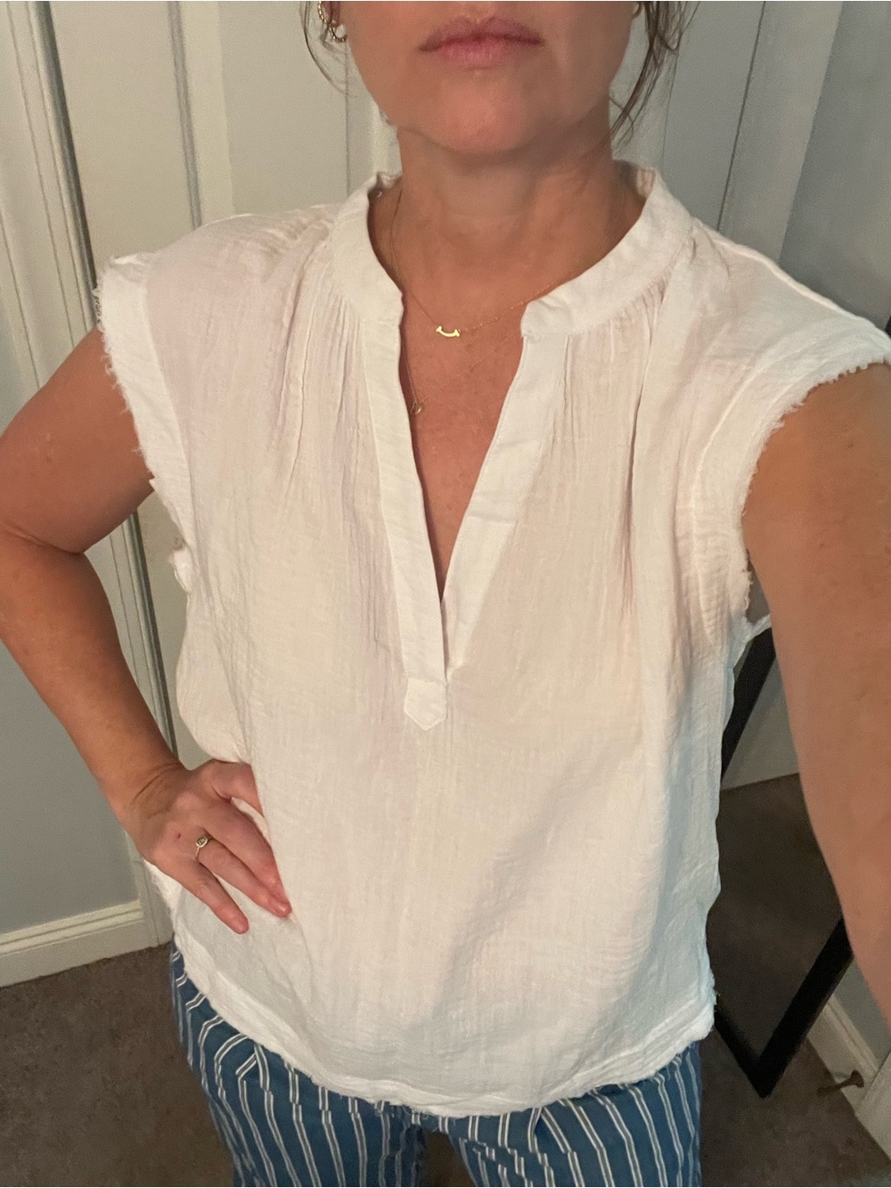 Charlie Paige White Sleeveless Split-Neck Cotton Top